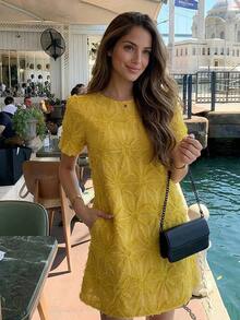 Vestido midi elegante francés para mujer 2026 Verano, nuevo vestido corto de estilo vacacional de cuello redondo con bordado 3D gracioso de alta gama en blanco - Cafetería - Ver 10