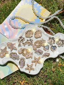 18pcs Gilded Ocean Style Shoe Charms, Dolphin, Starfish, Shell, Conch, Heart Detachable DIY Accessories, Suitable For Sandals, Slippers, Beach Bags, Holiday Gifts - Gold - View 4