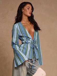 Glamour Camisa ligera y elegante con rayas de color, cuello en V, mangas acampanadas y decoración de lazo con cordón, adecuada para usar en primavera, verano y otoño - Azul - Ver 4
