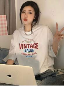 Women's Short-Sleeved T-Shirt, Loose Fit, With Vintage Letter Print And Round Neck, Summer Design, Elegant And Fashionable, Loose And Slimming Top. - 白色 - 查看 8
