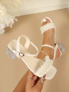 Giày sandal nữ thanh lịch một quai màu trắng với quai ngang xếp nếp họa tiết hoa đính ngọc trai, gót pha lê, mũi vuông, kiểu dáng thoải mái, đa năng, phù hợp cho mặc hàng ngày, đám cưới và tiệc tùng. - trắng - Xem 1
