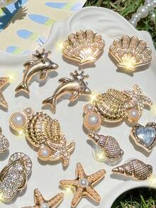 18pcs Gilded Ocean Style Shoe Charms, Dolphin, Starfish, Shell, Conch, Heart Detachable DIY Accessories, Suitable For Sandals, Slippers, Beach Bags, Holiday Gifts - Gold - View 3