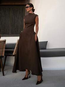 Sleeveless A-Line Maxi Dress In A Single Color, With A Round Neck, Elegant And Fitted European-American Style. - 棕色 - 查看 2