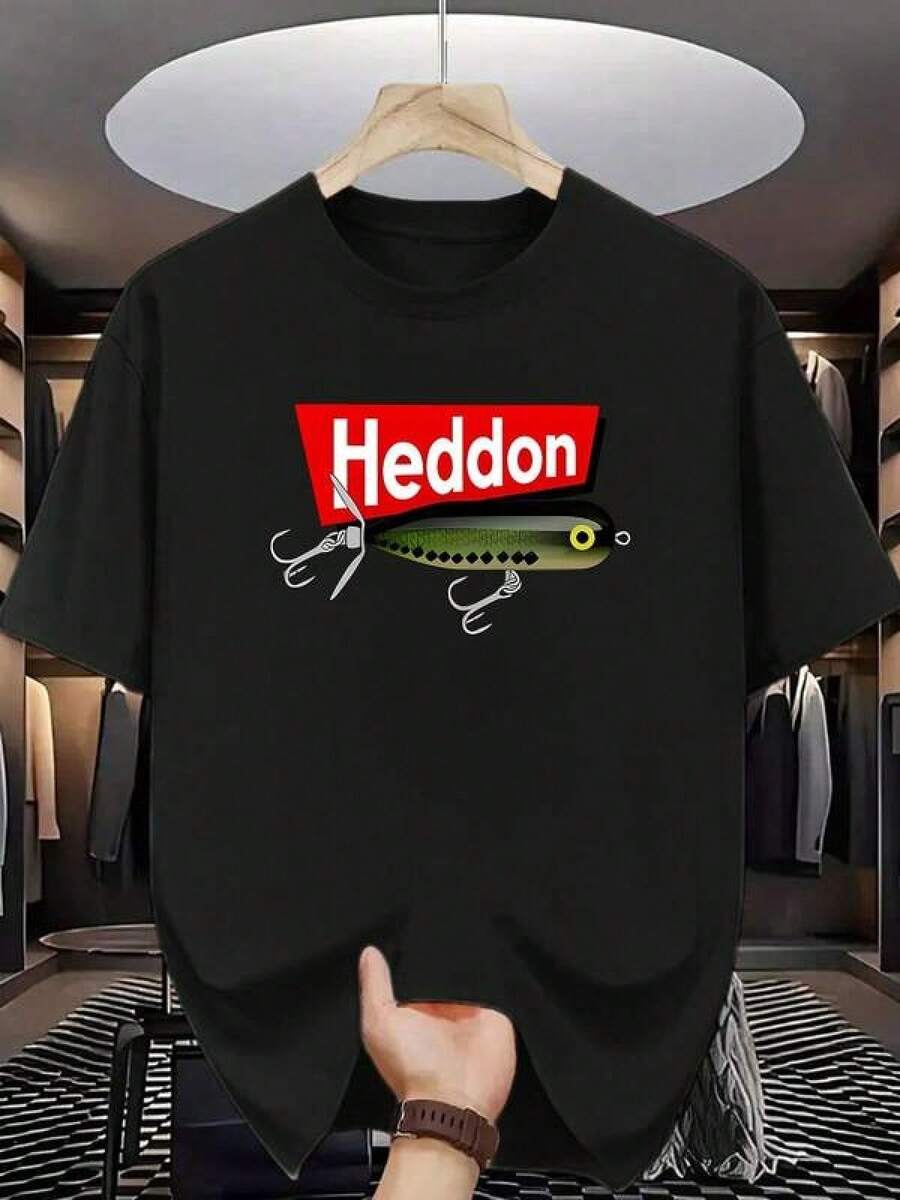 Men's Bright Orange Heddon Fishing Lure Graphic T-Shirt - Casual Short Sleeve Crew Neck T-Shirt For Outdoor Fishing Leisure Activities, Machine Washable, Fishing T-Shirt, Fishing Themed Clothing, Regular Fit T-Shirt - 黑色 - 查看 1