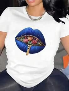 Short-Sleeved Zip-Up T-Shirt, Perfect For Restaurant Attire. It's Lightweight And Durable, With A Blue Lip Print Design, Suitable For Casual Dining. It Offers A Comfortable Fit And A Stylish Look. - 白色 - 查看 7