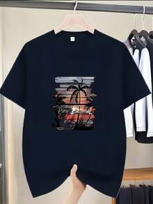 Short-Sleeved Crew Neck T-Shirt Featuring A Vintage Graffiti Pattern With Sunset Motifs On The Front, With A Distressed Black Background Showing A Sunset Scene With A Coconut Tree (Accompanied By The Handwritten Logo "Riny Bosmal"). - 白色 - 查看 7
