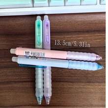 Un set (4 bolígrafos + 4 recambios) de bolígrafos borrables, bolígrafos de gel borrables azules, puntas de 0.5 mm, tinta de gel borrable, bolígrafos con borradores, adecuados para útiles escolares, bolígrafos, útiles de oficina, Pascua y útiles para diarios. Lápiz mecánico, bolígrafos, artículos de papelería - Conjuntos - Ver 6