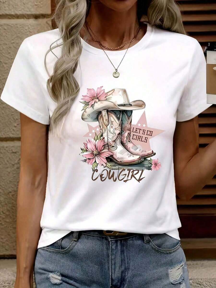 100% Cotton Women's Printed T-Shirt For Everyday Summer Wear. Women's Cowboy T-Shirt – Short-Sleeve Western-Style Tee With Cowgirl And Horseshoe Prints, Featuring The Slogan "Let's Go Cowgirls" And A Pink Floral Cactus And Hat Design – Ideal For Casual Summer Outfits At Rodeos And Country Parties. Comfortable, Soft, And Simple Short-Sleeve Tee For Everyday Wear. - 白色 - 查看 1