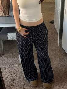 女士Y2K风格波点印花黑色抽绳裤，适合夏季街头穿搭、通勤和休闲穿着 - 黑色 - 查看 5