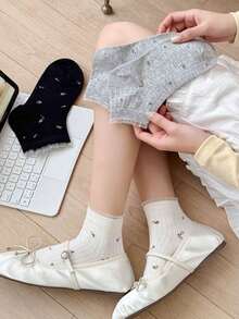 5 Pairs Women's Short Socks, Ditsy Floral White & Black Casual Socks, Minimalist & Comfortable, Suitable For All Seasons - Multicolor - View 7