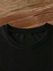 Minimalist Casual T-Shirt For Spring/Summer, New Short-Sleeve T-Shirt With Round Neck And Heart And Flower Print For Women, Distressed Vintage Style, Casual Sporty Top, Soft Fabric, High-Quality Women's Clothing | Fun And Unique Design | Youthful And Fun Top | Relaxed Fit | Women's Shirts - 黑色 - 查看 5