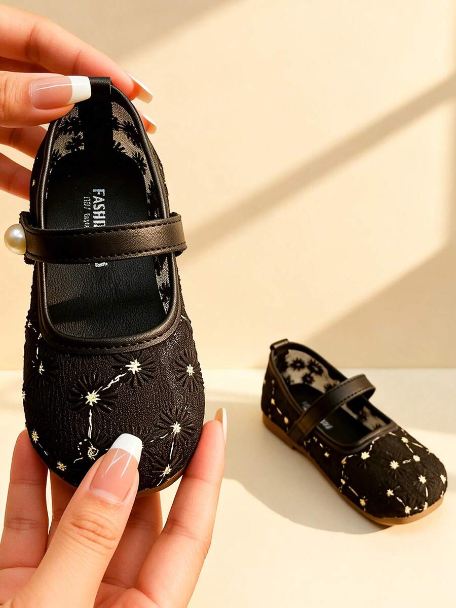 四季熱銷 1雙黑色星星刺繡網面瑪麗珍鞋,適合3-12歲女孩,防滑軟底護趾,極簡百搭平底鞋,適用於日常上學與戶外穿著,本季熱賣 - 黑色 - 查看 1
