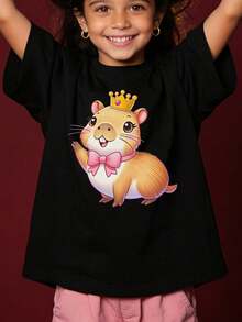 New In 2026 Girls' Summer Short Sleeve T-Shirt With Capybara Applique And Pink Bow. - Karlotta Capybara Print Round Neck Casual Blouse. For Parties And Casual Outfits NY-DX7357 In Spanish Girls' T-Shirt, Kids' T-Shirt, Cotton T-Shirt, Printed T-Shirts - 黑色 - 查看 1