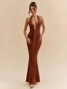 xheSHEIN  Vestido maxi elegante con cuello halter y escote profundo en V, de color amarillo crema, para mujer, para primavera/veranoxhe - Óxido marrón - Ver 4