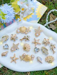 18pcs Gilded Ocean Style Shoe Charms, Dolphin, Starfish, Shell, Conch, Heart Detachable DIY Accessories, Suitable For Sandals, Slippers, Beach Bags, Holiday Gifts - Gold - View 6