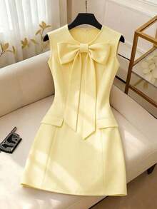 Vestido de mujer de unicolor, cuello redondo, ajustado, con lazo delantero y sin mangas - Amarillo claro - Ver 3