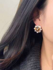 1 Pair Elegant Floral Design Rhinestone Earrings, Minimalist Sparkling Glamorous Earrings Suitable For Daily, Casual, Party, Travel Wear - Multicolor - View 4