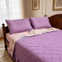 3-Piece Bedding Set: Double-Sided Printed Comforter With Bed Skirt + 2 King Size Pillowcases - 粉紅色/淡紫色 - 查看 4