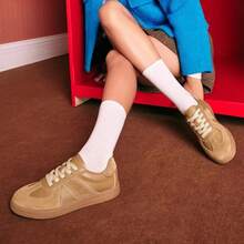 Zapatos casuales unisex, talla 36-45, zapatos casuales de mujer y zapatos deportivos de hombre, zapatos planos de suela blanda con cordones, zapatos cómodos y livianos de hombre para uso diario, de corte bajo,,,,,Zapatillas Deportivas Casuales Plateadas para Mujer, Primavera 2026, con Suela Gruesa, Estilo Retro, con Cordones, Tipo Alemán, Blancas. - Plateado - Ver 5