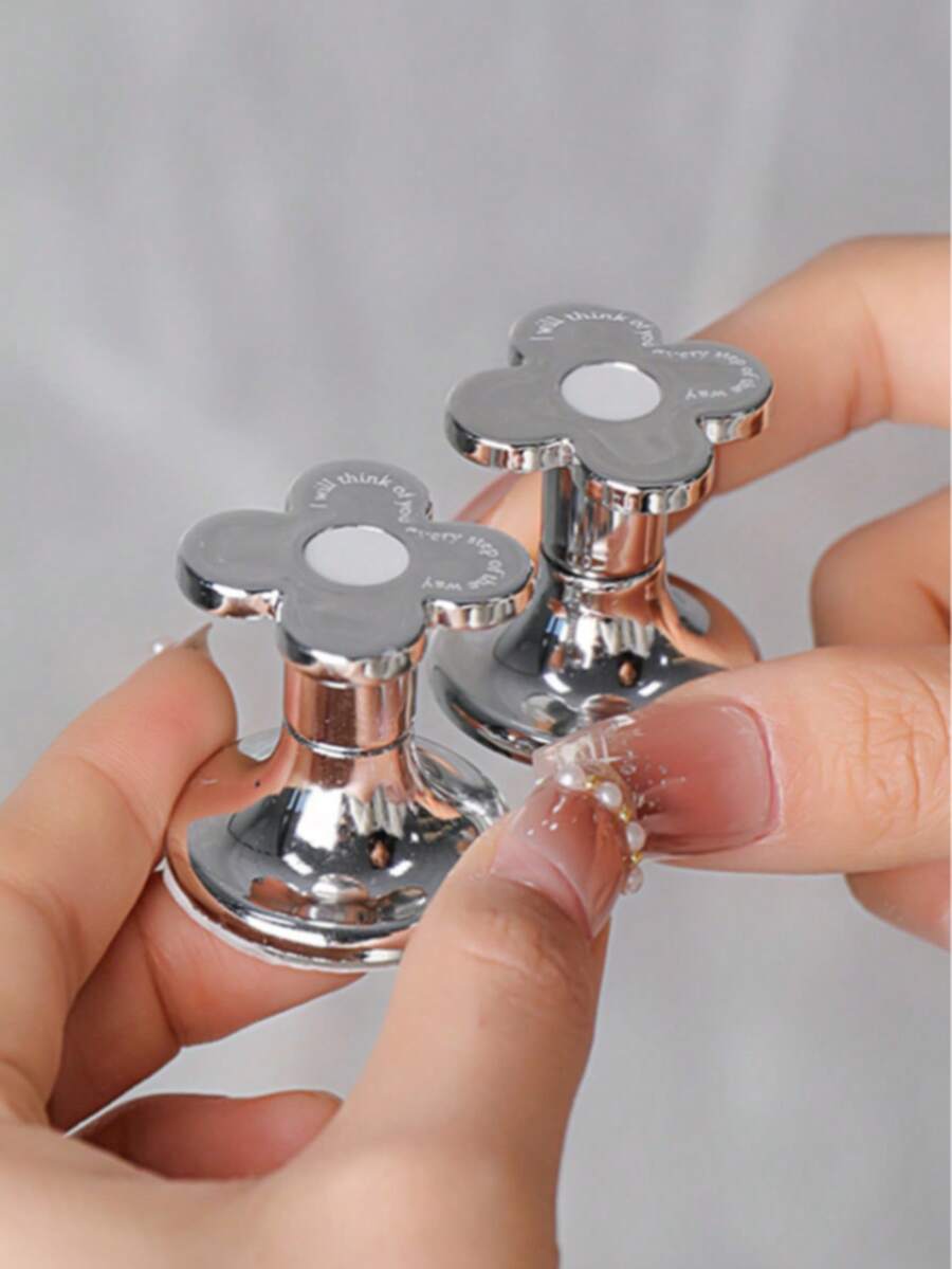 1Pc Flower-Shaped Toilet Button, Elegant Design. Easy To Press, Protects Long Nails, Simple To Install For Bathroom Use.