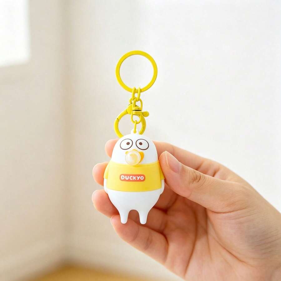 Miniso 名创优品 可爱小鸭奶嘴 3D立体造型钥匙扣 时尚卡通动物钥匙圈 背包装饰 书包挂件 汽车钥匙圈 手提包钱包配饰 日常饰品 - 奶嘴鴨 - 亮黃色 - 查看 1