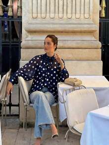 Fashionable Women's Shirt – Elegant And Casual – Sky Blue Polka Dot Print – Bow Tie, Lantern Sleeves, Loose Fit, Pleated And Semi-Sheer – Perfect For Summer - 紅色 - 查看 3