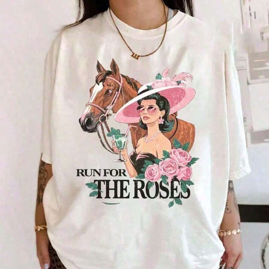 Run For The Roses Kentucky Derby T-Shirt, Vintage Derby Day T-Shirt, Horse Racing Party Outfit, Ladies Derby Hat Top, Y2K Graphic Print Short Sleeve T-Shirt For Women, Casual Streetwear Tops, Summer Short Sleeve Tops, Stylish Women's T-Shirts, Comfortable - 白色 - 查看 1