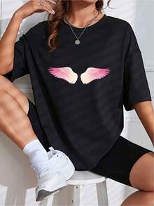 A Pair Of Women's Crew Neck Athletic T-Shirts With Colorful Wing Prints, Perfect For Spring. These Cotton Tops Feature Short Sleeves With Cartoon Prints, Making Them Ideal For Easter. They're Stylish, Comfortable, And Perfect For Casual Wear, Such As Get-Togethers With Friends, Everyday Wear, And Seasonal Occasions. Suitable For Outdoor Activities And Weekend Wear, They Can Also Be Paired With Elegant Party Outfits, Stylish T-Shirts, Blouses For Curvy Women, Prom Skirts, Or Casual Wear. - 黑色 - 查看 2