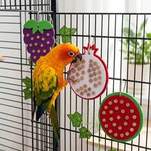 1 pièce Jouet à mâcher en forme de fruit pour perroquet, accessoire de fourragement suspendu en bois doux et feutre, ornement éducatif anti-ennui pour perruches et conures, décoration de cage - Voir 3