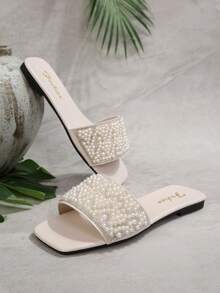 Sandalias planas de mujer para verano con tiras, puntera cuadrada, tachuelas y decoración de rhinestones - Blanco - Ver 4
