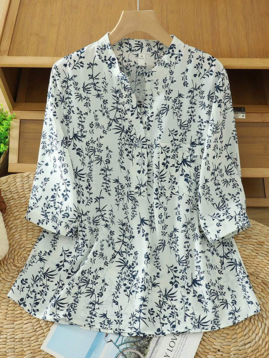 Lightweight V-Neck Partial Button-Up Shirt With Ditsy Floral, Light Blue, Suitable For Commuting In Summer Vacation - Baby Blue - View 1