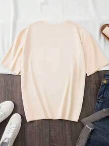 Run For The Roses Kentucky Derby T-Shirt, Vintage Derby Day T-Shirt, Horse Racing Party Outfit, Ladies Derby Hat Top, Y2K Graphic Print Short Sleeve T-Shirt For Women, Casual Streetwear Tops, Summer Short Sleeve Tops, Stylish Women's T-Shirts, Comfortable - 杏色 - 查看 2