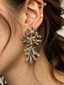 1 Đôi bông tai hình san hô đính đá lấp lánh kiểu cổ điển, phụ kiện cao cấp sang trọng dành cho phái nữ. - Bông tai san hô đính kim cương - Xem 1
