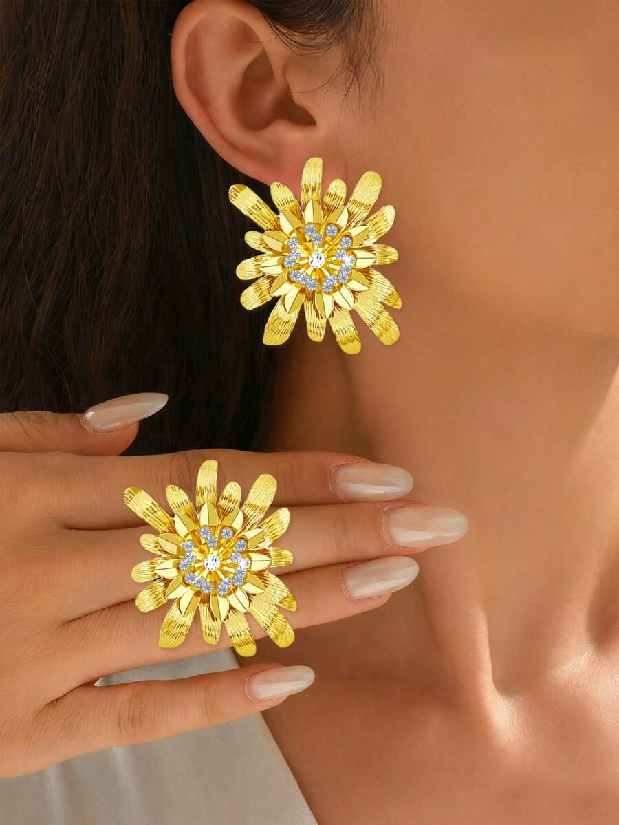 1 Pair Gold Sunflower Earrings, Multi-Layer 3D Floral Design With Shiny Rhinestones, Suitable For Vacation, Party, Wedding, Anniversary, Daily Wear - Gold - View 1