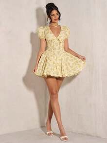 Summer Dresses For WomenSHEIN  Solid Color Pleated Bust Lace Trim Suspender Dress With Ditsy Floral Print Summer Outfits For Women/Spring Clothes/Valentine's Day Outfit/Carnival/Beach Vacation Outfits,Pastel Dresses For Women,Valentine's Day,Valentine Outfits For Womendresses For Women - Nhiều màu - Xem 5