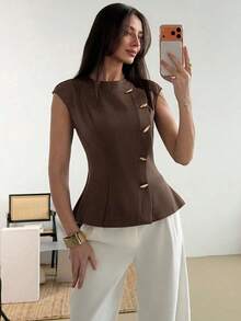 AYYAloruh Blazer de mujer minimalista de oficina/viaje con cuello redondo, sin mangas, cintura ceñida y decoración metálica, para primavera/veranoAYY - Marrón - Ver 3