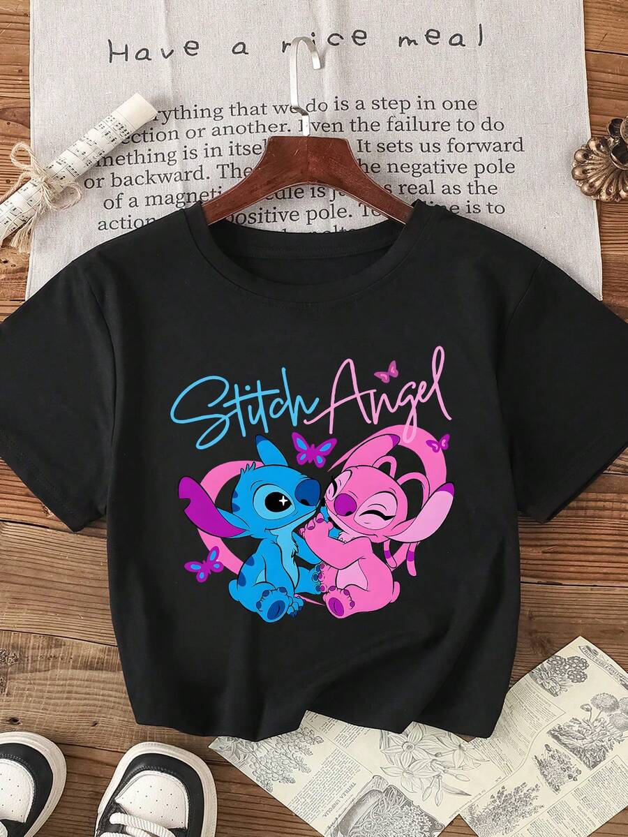 Disney's *Lilo & Stitch* Girls' Cropped T-Shirt-Featuring A "Love Design" Print Of Stitch And Angel (Accented With Butterfly Motifs And The Text "Stitch Angel"); A Casual, Short-Sleeve Black Cotton Top Perfect For Fans To Collect Or For Everyday Wear. - màu đen - Xem 1
