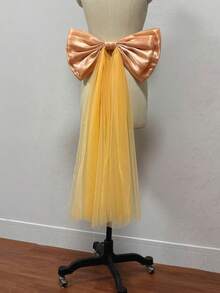1 chiếc nơ satin bóng màu hồng bằng vải organza (39cm) + 1 dải ruy băng voan dài 75cm để trang trí eo. - Nhiều màu - Xem 21