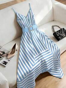 Nuevo vestido con tirantes finos y cintura ceñida a rayas para mujeres - Azul y blanco - Ver 11