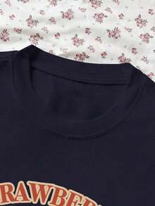 Y2K Style, Fashionable Style, 2026 Newest, Cute Style, Casual Style, Women's Blouses > Clothing. Women's Strawberry Letter Print Short Sleeve T-Shirt, Summer Graphic Tees For Women, Unisex, 180g (S-XXXL) - 海軍藍 - 查看 3