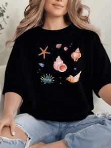 Seashells And Starfish Evoke The Serenity Of The Ocean And The Natural Beauty Of The Seabed. A Comfortable, Casual, Short-Sleeved Women's T-Shirt, Perfect For Summer. - 黑色 - 查看 1