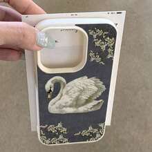 Funda de Celular 2026 Juvenil y Moderna, 1 pieza, Material TPU, Ligera, de Lujo, con Patrón Retro de Cisne Azul, Compatible con 17 Pro/17/16 Pro/15/13/12/11, S20 FE/A15/S24/A55, Note 11/Note 12/Note 13 Pro, Funda Protectora Suave a Prueba de Golpes de Cuerpo Completo. - Blanco 2 - Ver 2
