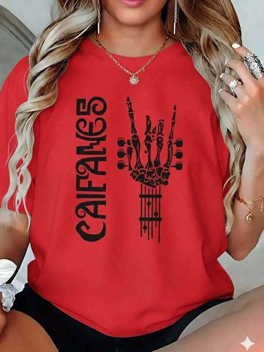 Women's Fashion Graphic Print Short Sleeve TeeBreak The System Black Oversize T-Shirt CAIFANES Rocker With Skeleton Hand And Guitar Graphic, Vintage Urban Gothic Style T-Shirt, Casual Loose Short Sleeve Women's Top, Pretty Women's Blouses, Rock Mexico Round Neck Loose Fit T-Shirt Day Of The Dead Cozy Soft Simple Everyday Wear Short Sleeve Top - 紅色 - 查看 1