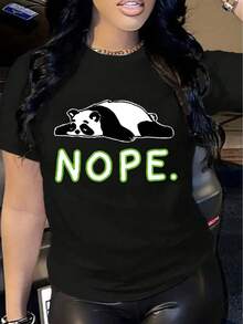 Soft 100% Cotton T-Shirt. Women's Plus-Size T-Shirt With A Panda Print And The Word "NOPE," In A Casual, Loose-Fitting Style. Breathable Cotton T-Shirt That Goes With Everything. - 黑色 - 查看 6
