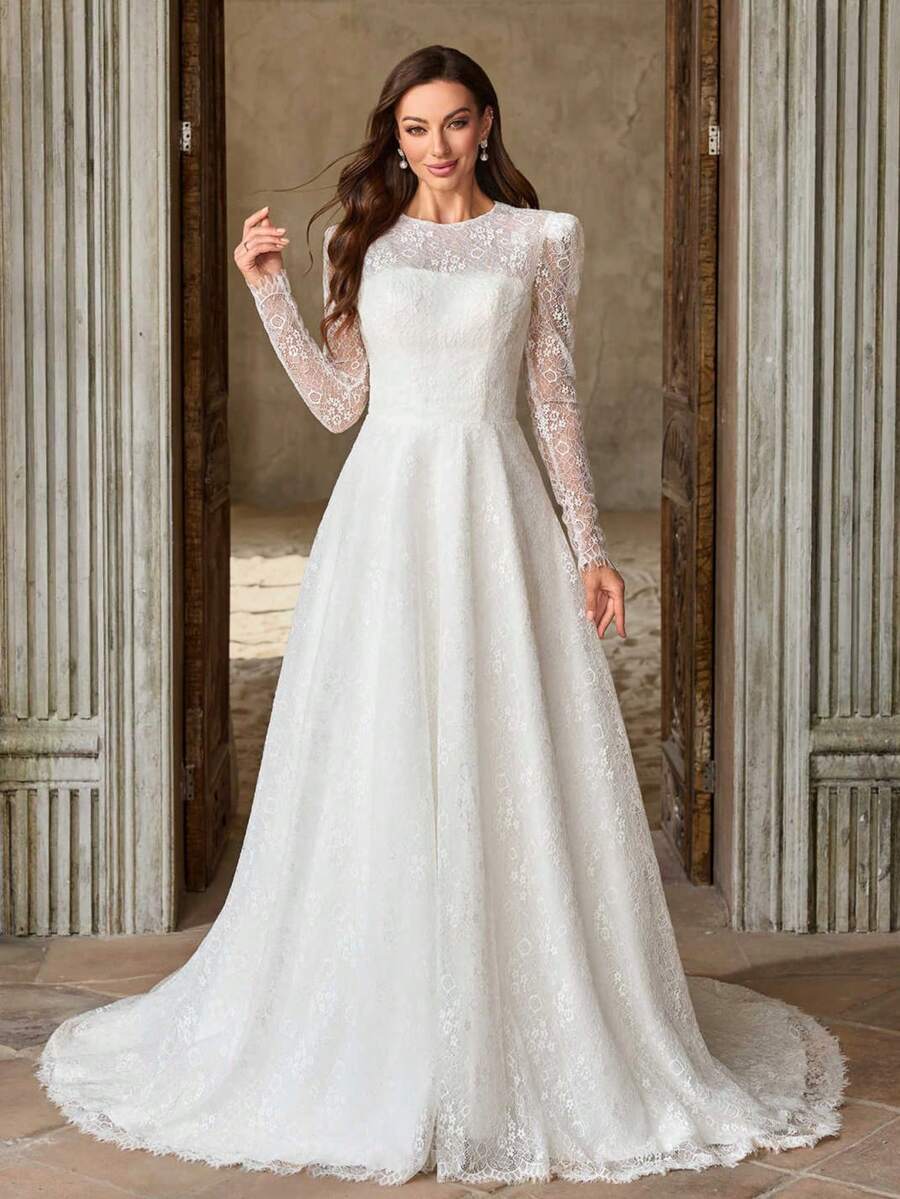 優雅長袖蕾絲A字婚紗禮服,附腰部繫帶背部設計與拖尾婚紗 - 白色 - View 1