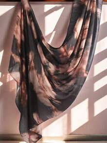 1 buah Syal/Selendang Wanita Gaya Bohemian Motif Marmer Cat Air dan Gelombang Air, Cocok untuk Pemakaian Sehari-hari - Coffee Brown - View 2