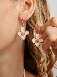 Nocturel 1 Pair Fashionable, Elegant, Luxury, Sweet, Minimalist, Versatile Enamel 4-Petal, 5-Leaf, 6-Leaf, Daisy Floral Earrings In Pink, White, Magenta, Orange, Purple, Red, Green, Suitable For Spring/Summer Everyday And Holiday Wear - Pink - View 1