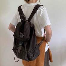 2026年馬年春夏新作韓国風キャンパス通勤リュックサック、韓国版大容量刺繍文字入りリュックサック、シンプルでスタイリッシュなカジュアルアウトドア旅行スポーツリュック、女性用フィットネスバッグ - ヘーゼルナッツコーヒー - チェックする 15