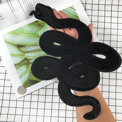 1pc Exquisite Black Python Embroidered Patch, Clothing Accessory, Personalized DIY Iron-On Applique