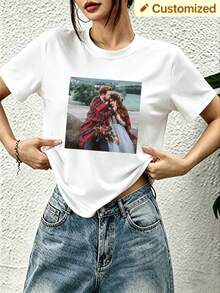 T-shirt de manga curta de verão personalizada para mulher, personalizável com o seu próprio texto, números, imagens de texto, fotos de família, selfies e logótipo, branca - Branco - Ver 2